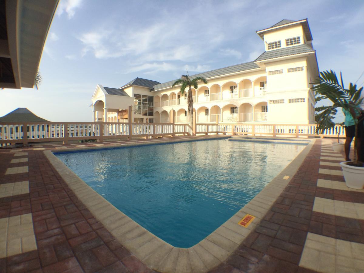 Glistening Waters Hotel ファルマス エクステリア 写真